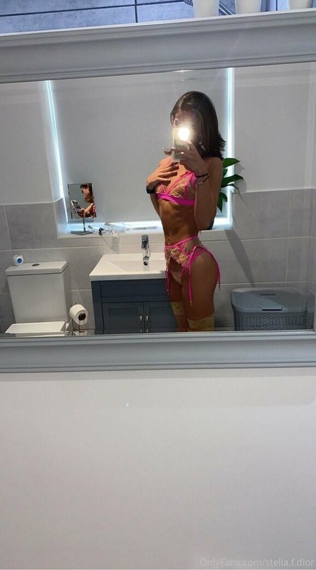 バレーボール オンリーファンズ ホットヌード 写真