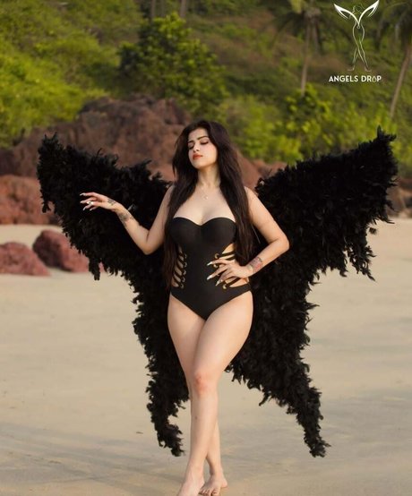 Edin Rose ホット女優 写真