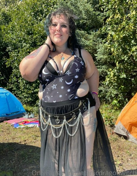 足ヌードオンリーファンズ セクシー ギャラリー