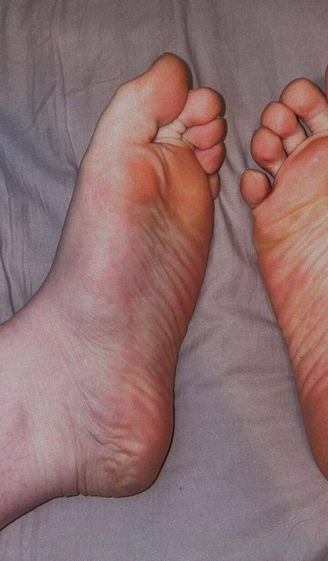 太めのブロンドオンリーファンズ 無料セクシー 画像