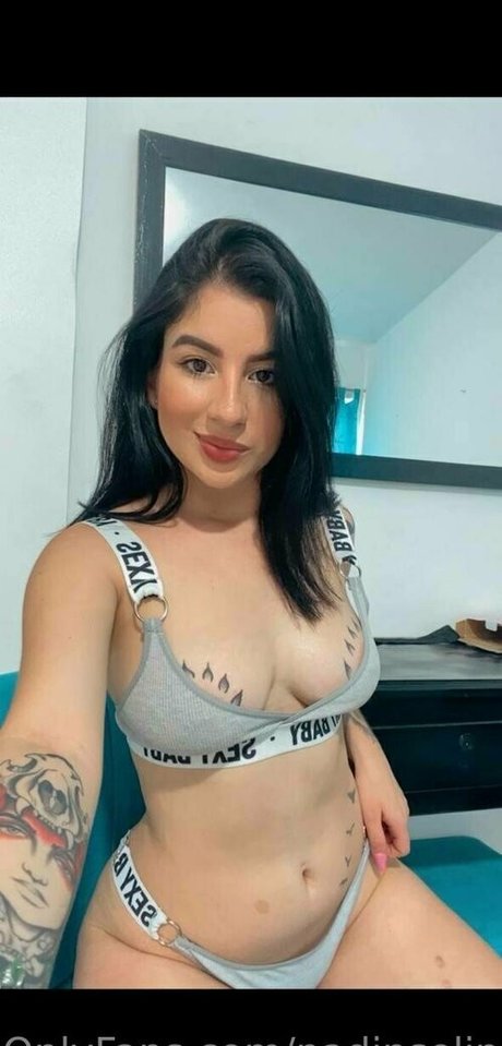 巨乳おばあちゃんOnlyFans セクシー裸 画像