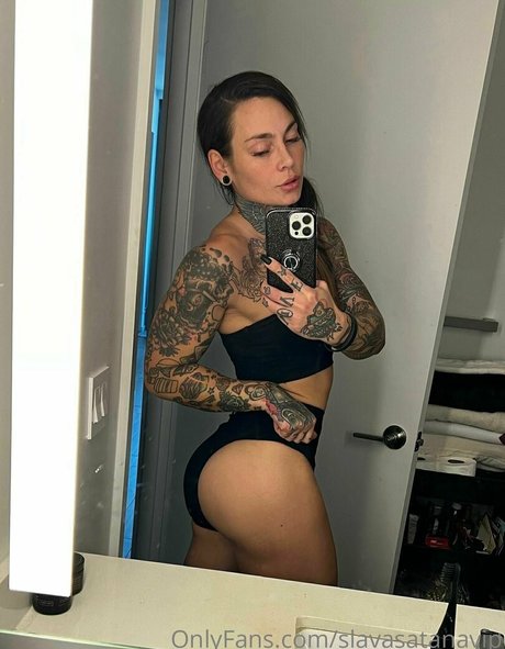 slavasatanavip HDモデル 画像