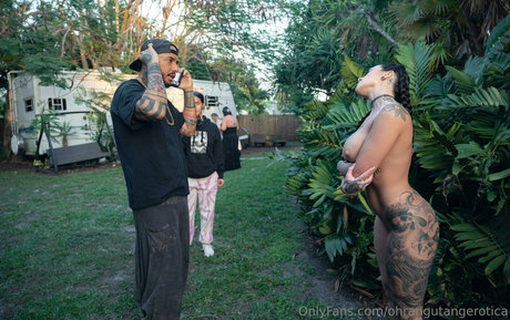 小さなオンリーファンズ ヌード 写真