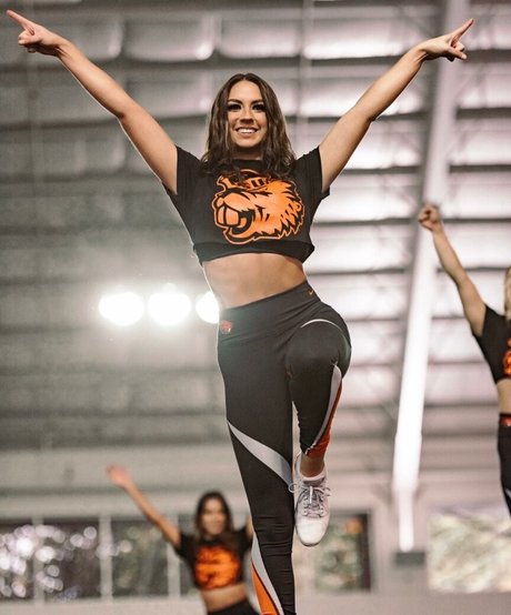 ママのアナルOnlyFans セクシーヌード 写真