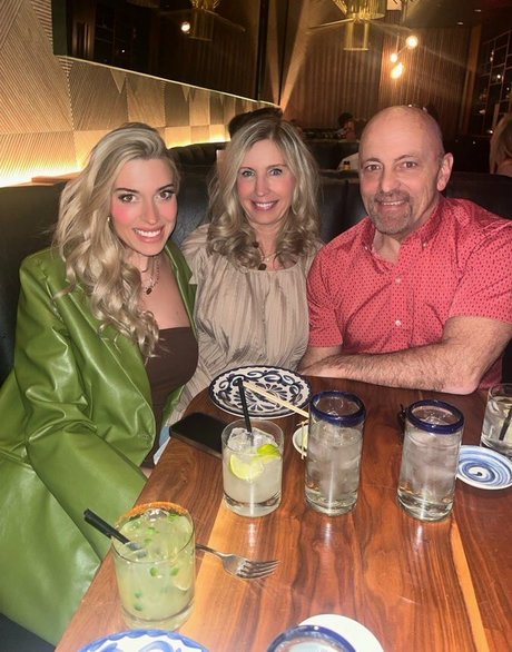 教師限定ファン セクシーヌード 写真