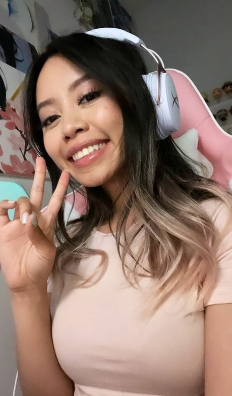 Kimmie D エロティックなポルノスター 画像