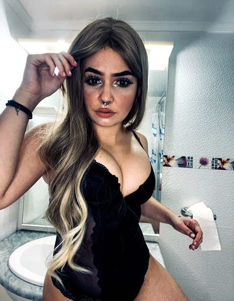 スキニーアナルOnlyFans 無料セクシー 写真