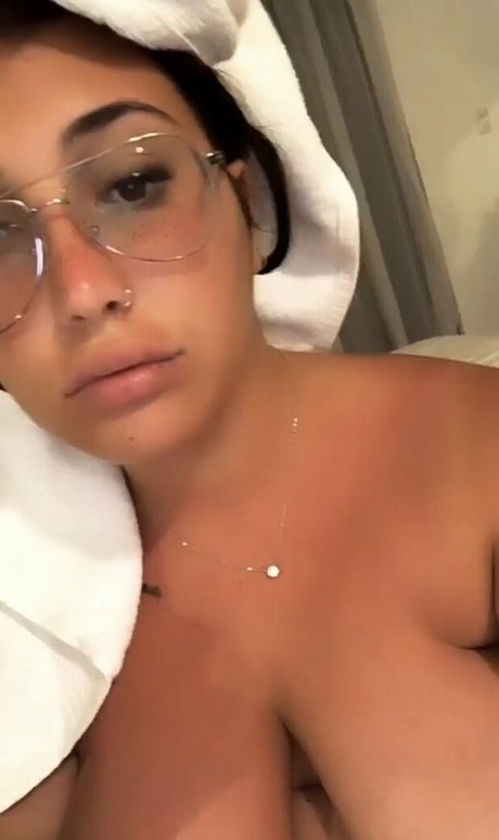 パフィーオンリーファンズ 美しい裸 画像