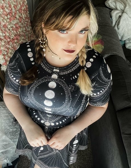 大きなお尻と巨乳のオンリーファンズ アートxxx ギャラリー