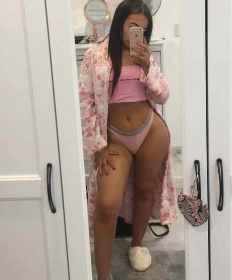 Hannah Lynch トップモデル 画像