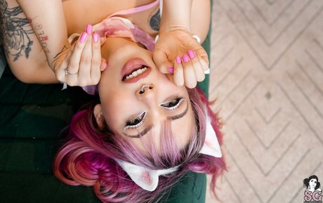 Sunnie Max ポルノスター ヌード 写真