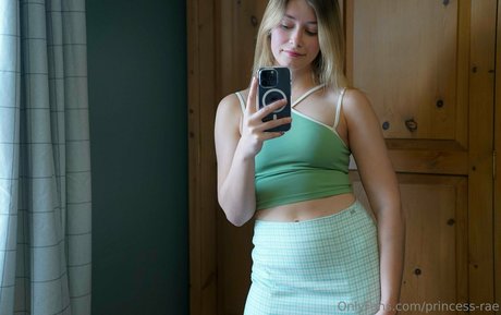 巨大なペニスオンリーファンズ ホット裸 ギャラリー