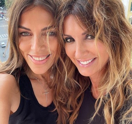 Valentina Liguori ポルノスター ヌード ギャラリー