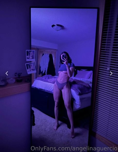 Angelina Guercio 裸の女優 写真