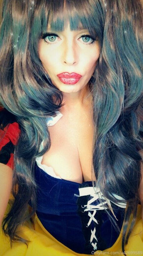 nadiavalentine エロティックなポルノスター 画像