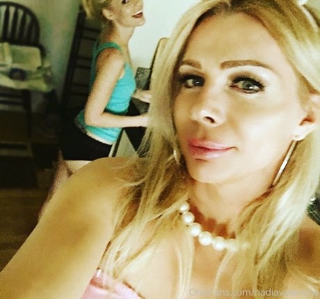 nadiavalentine ホット女優 画像