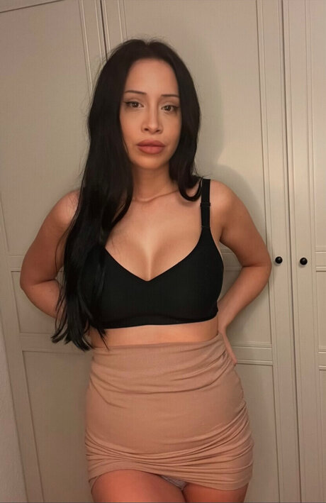 Naila imani 無料スター 写真