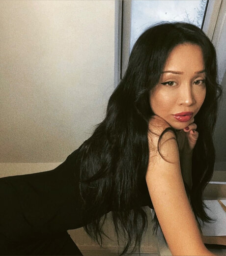 Naila imani ポルノスター セクシー 画像