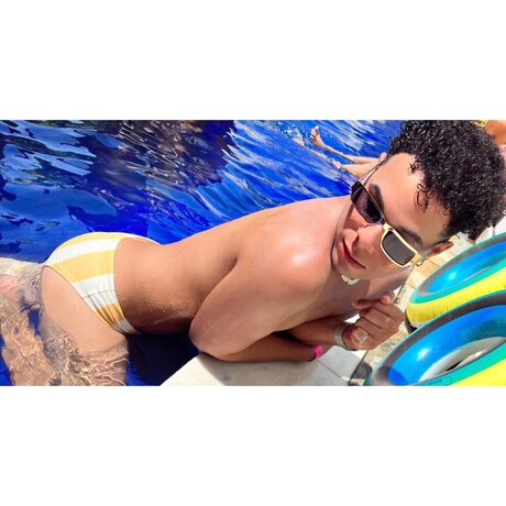 バレーボール オンリーファンズ アートヌード ギャラリー