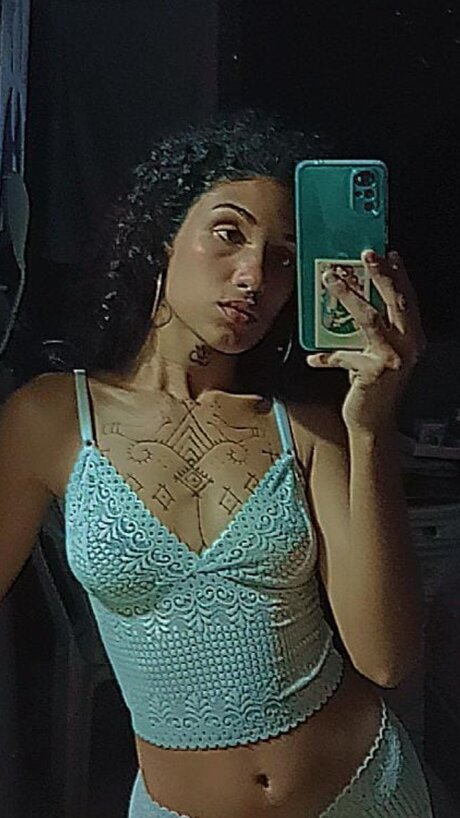 Cristalfrenesi ポルノスター ヌード 写真