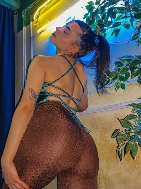 アンバー・オンリーファンズ ホットヌード ギャラリー