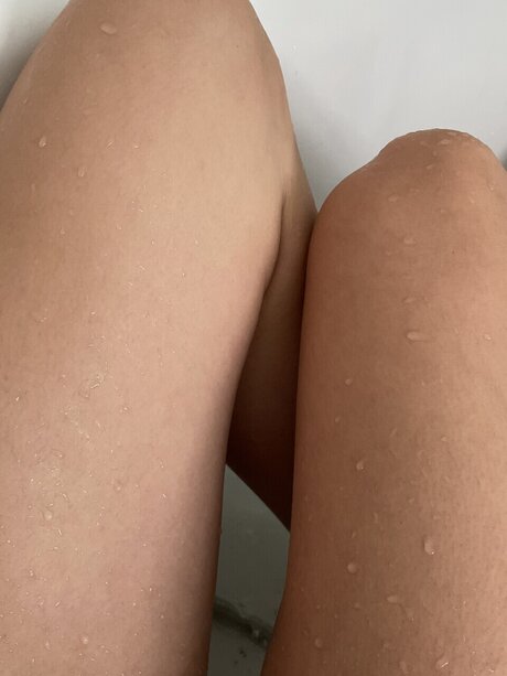 Leslyy XXXモデル 写真