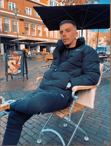 Andrei Olb セクシーモデル 写真