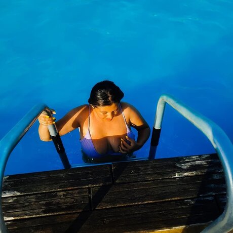 曲線美のランジェリーOnlyFans ヌード 画像