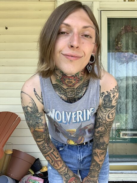 WitchyPrettyBoi アダルトモデル 画像