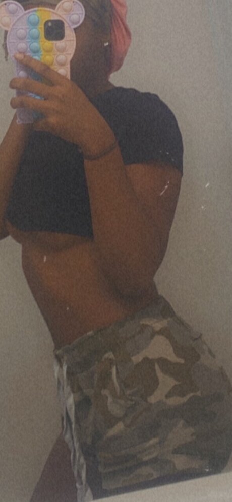 Theyadoreindia ヌードのポルノスター ギャラリー