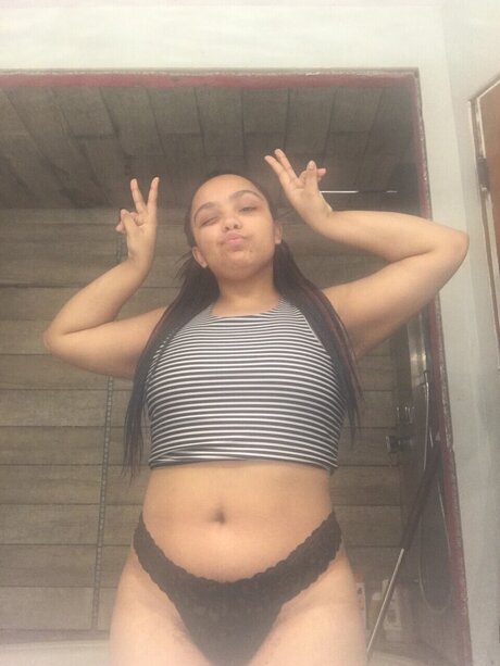 Nateyla ヌード女優 写真