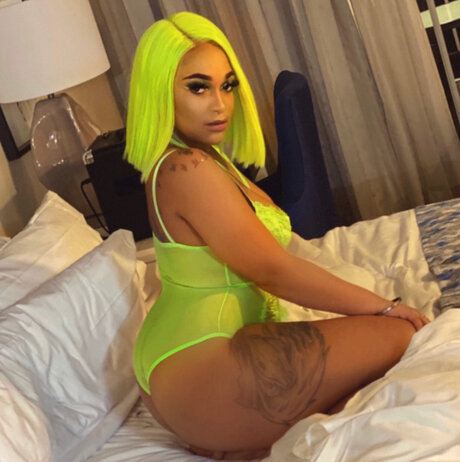 RaeBae セックスモデル 写真