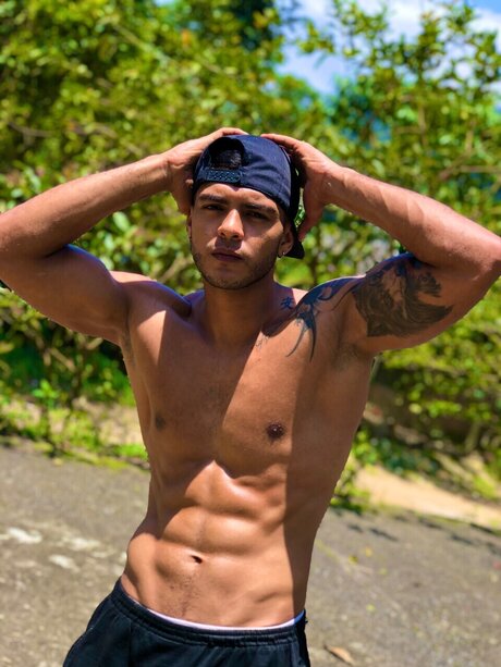 Eduardo Mendoza Cale o 無料モデル 画像