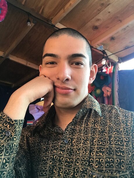 abraham スター 裸 写真