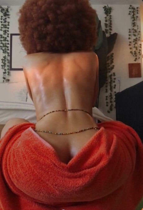 ママの足OnlyFans ホットセックス 写真