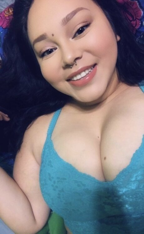 Nova Peach かわいいモデル 写真