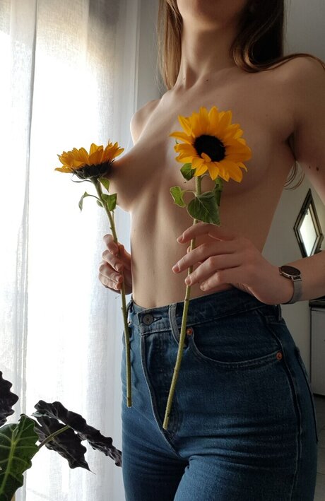 AsYourFrenchGirls ポルノスター ヌード 写真