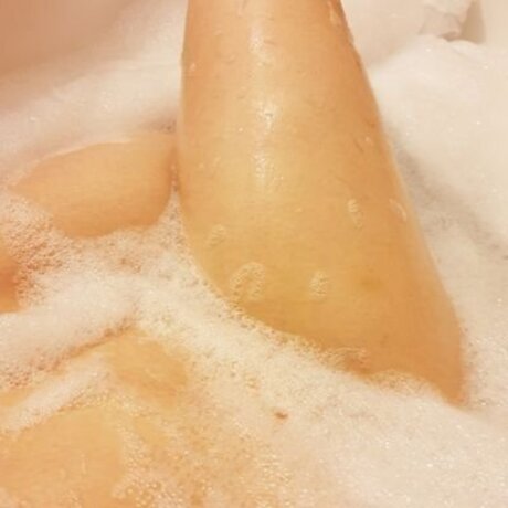 LUNA LEXI 可愛いモデル 写真