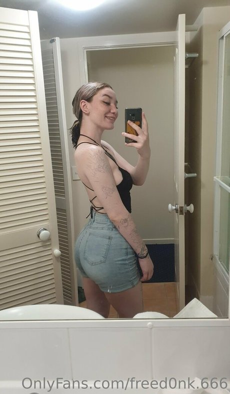 freed0nk 666 セクシーモデル 写真