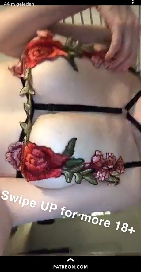 曲線美のヌードオンリーファンズ 美しいxxx 写真