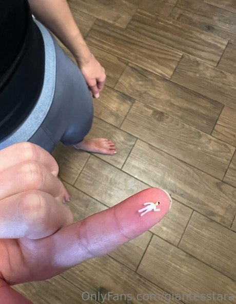 giantesstara ヌードモデル 画像