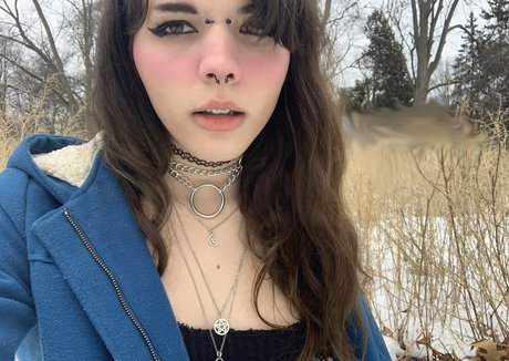 cutiekatw ヌードのポルノスター 写真