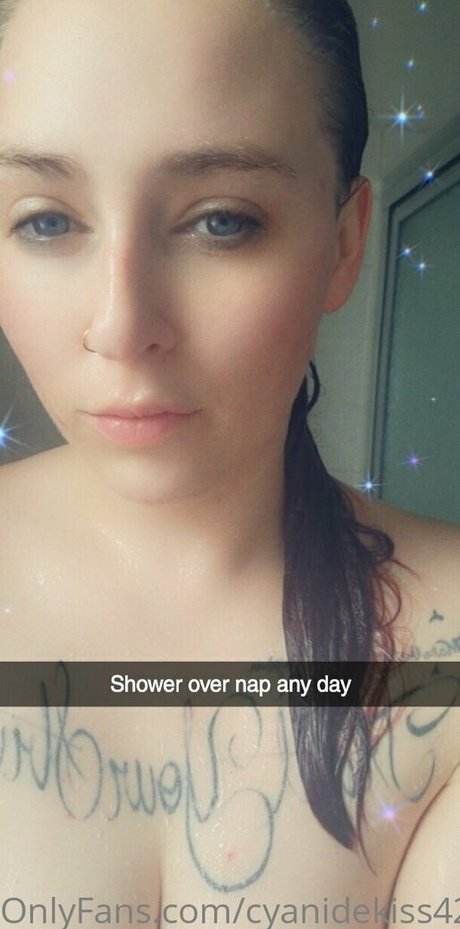 妊娠中のアジア人オンリーファンズ 美しいヌード 画像