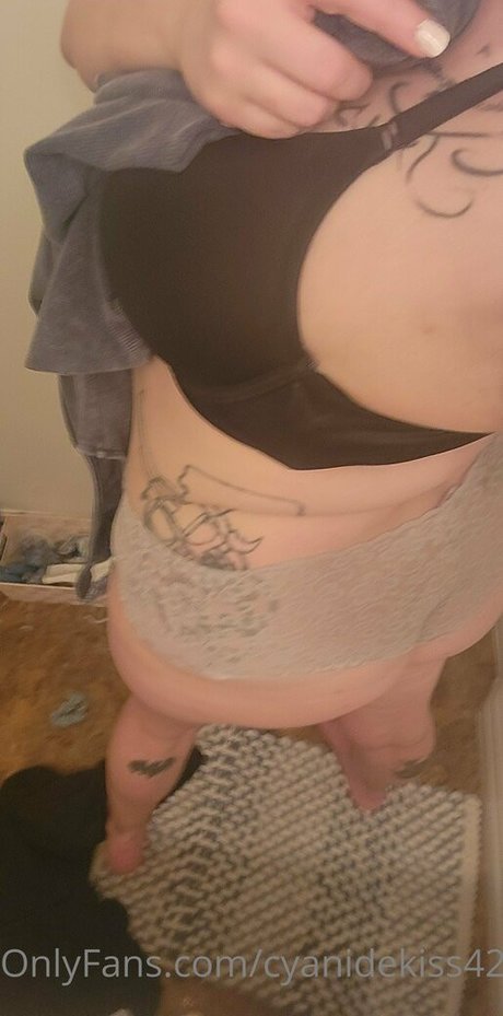 曲線美のランジェリーOnlyFans ホット 写真