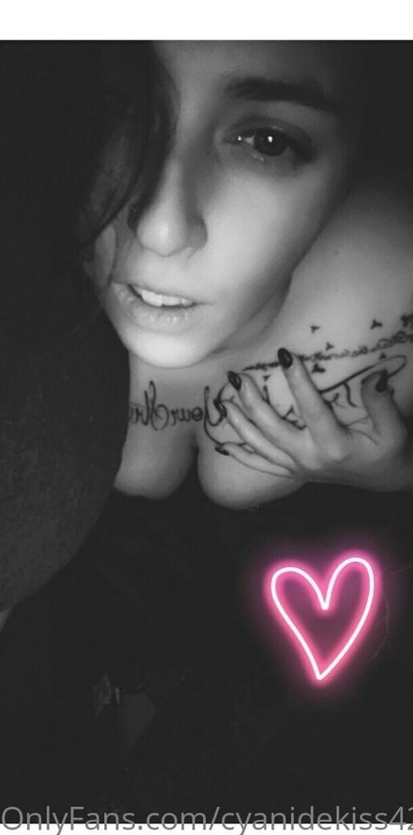 曲線美のランジェリーOnlyFans 無料セクシー 画像