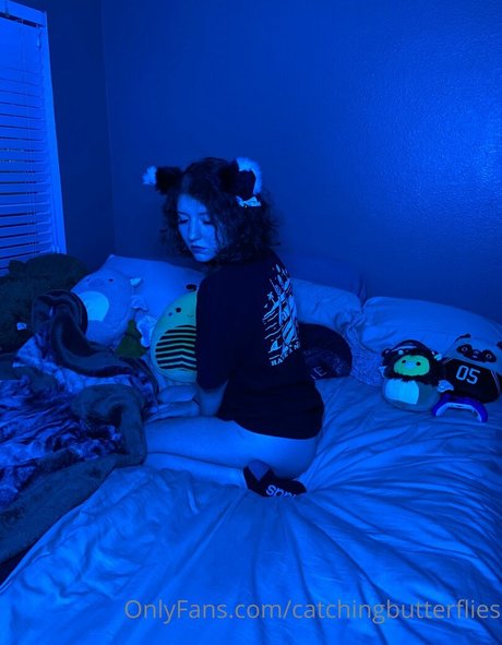 catchingbutterflies 裸のスター 写真