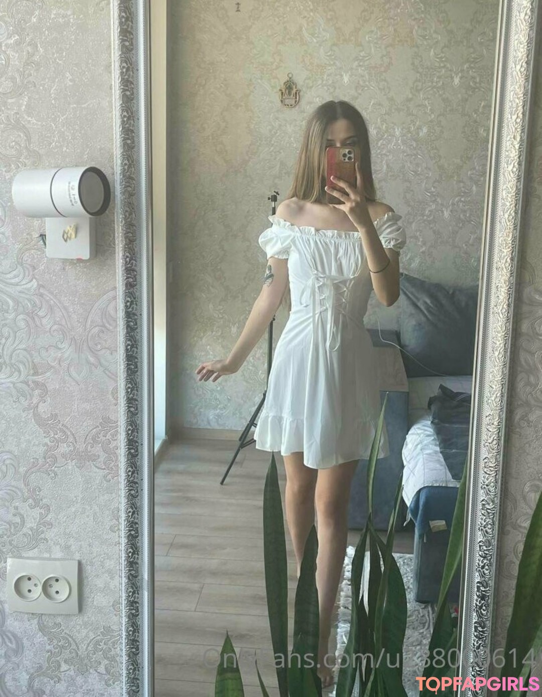 毛深い足のOnlyFans セクシーヌード 写真