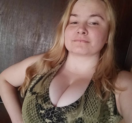 Dejana Savi 美しいポルノスター 画像