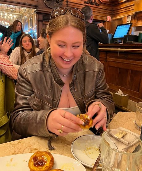 巨尻オンリーファン ヌード 画像