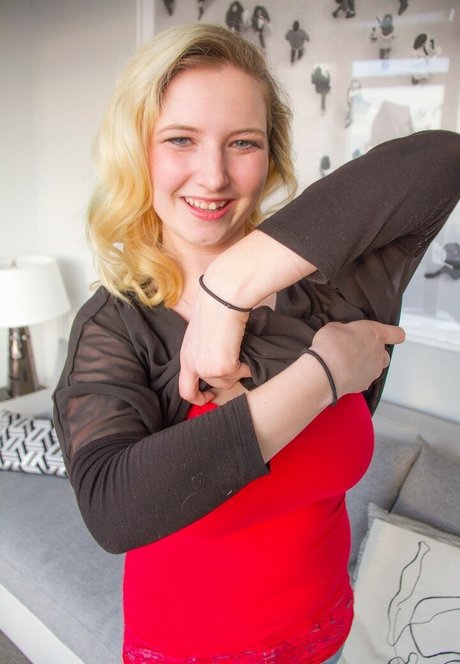 Calliope Rossi エロティック女優 ギャラリー